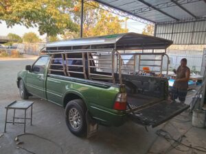 หลังคาสวมคอก