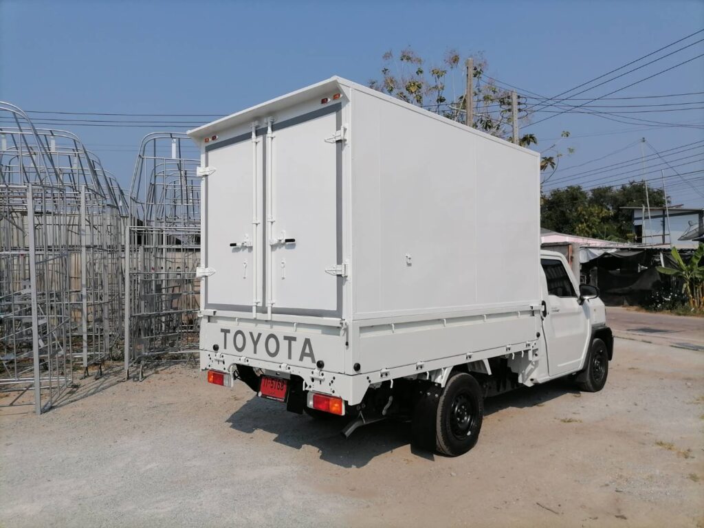 ตู้ครึ่งใบ ตู้บรรทุกแบบครึ่งใบ ตู้ cargo box ตู้คาร์โก้ ตู้ทึบ hilux champ Hilux Champ ตู้ทึบ ตู้แห้งรถกระบะ