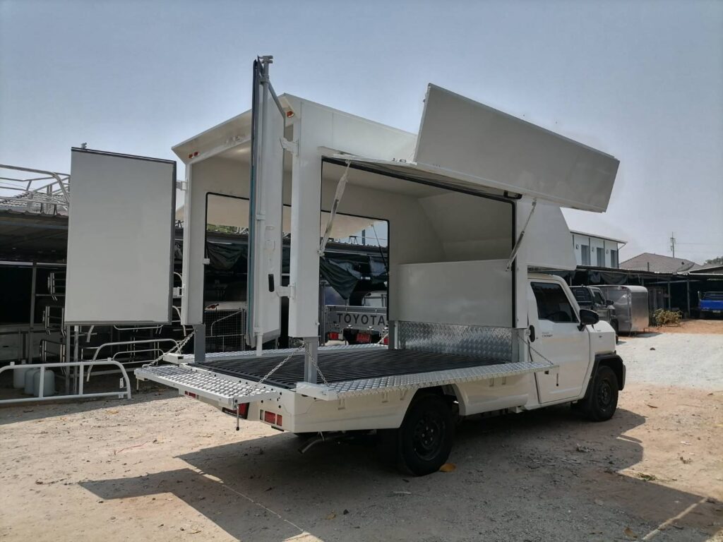 หลังคารถขายของเคลื่อนที่ หลังคารถขายของ หลังคารถฟู้ดทรัค หลังคารถฟู้ดทรัคมือสอง รับทําหลังคาฟู้ดทรัค ชลบุรี รับทํารถ food truck ชลบุรี