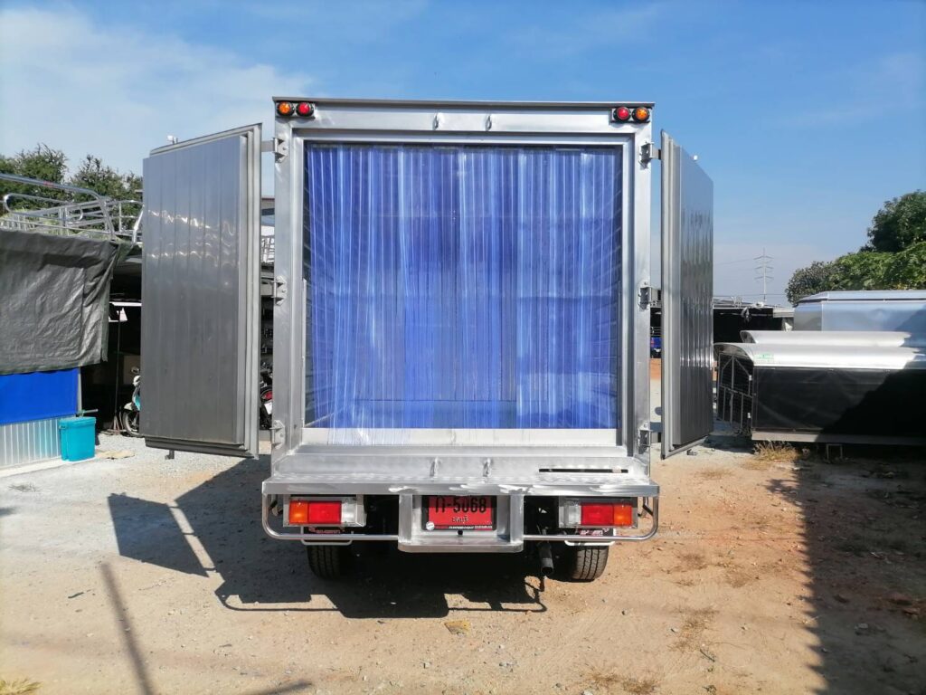 ตู้ขนไก่สด หมูสด